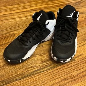 Jordan Flightspeed basketball shoes.  Black/white mens size 8